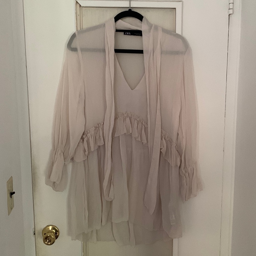 Zara cream sheer chiffon tie front ruffle top.